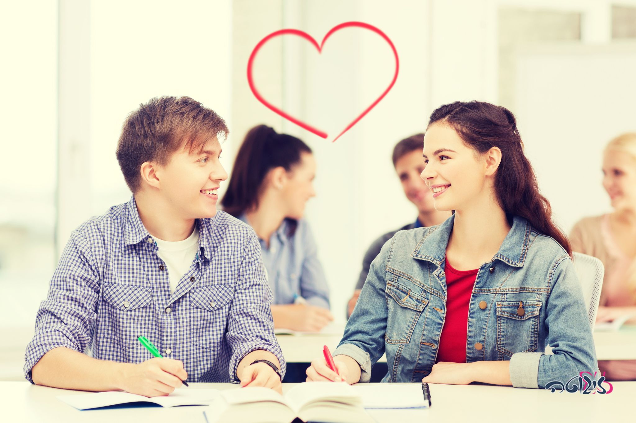 ליצור קשרים רומנטיים בעולמות אקדמיים ומקצועיים.