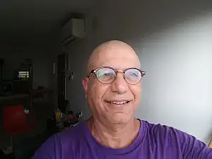 יון