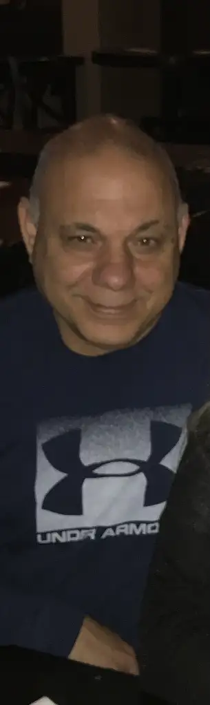בובי