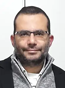 יניב 