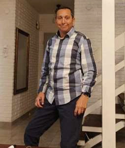אורי