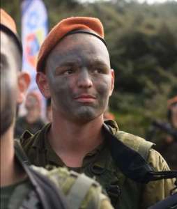 תום