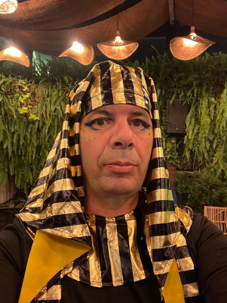 דניאל