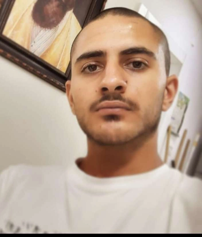 בחור צעיר וחתיך 